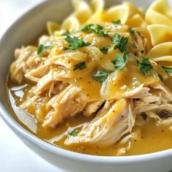 Für dieses Gericht brauchst du: - 4 Hähnchenbrustfilets, ohne Haut und Knochen - 1 Packung Zwiebel-Suppenmix - 1 Dose (295 g) Crema von Hähnchen - 240 ml Hühnerbrühe Diese Zutaten bilden die Basis für das leckere Hähnchen. Die Hähnchenbrustfilets sind mager und zart. Der Zwiebel-Suppenmix gibt der Soße viel Geschmack. Die Crema von Hähnchen sorgt für eine cremige Konsistenz. Die Hühnerbrühe fügt zusätzliches Aroma hinzu. Für den perfekten Geschmack verwende: - 1 Esslöffel Knoblauchpulver - 1 Esslöffel getrockneter Thymian - Salz und Pfeffer nach Geschmack Knoblauchpulver bringt ein würziges Aroma. Thymian gibt dem Gericht einen frischen, kräuterigen Geschmack. Mit Salz und Pfeffer kannst du die Aromen anpassen. Diese Gewürze machen das Hähnchen besonders schmackhaft und einladend. Ich empfehle, das Gericht mit diesen Beilagen zu servieren: - 2 Tassen gekochte Eiernudeln oder Kartoffelbrei - Frische Petersilie, gehackt (zum Garnieren) Eiernudeln oder Kartoffelbrei passen perfekt zur Soße. Sie nehmen die Aromen gut auf. Die gehackte Petersilie ist ein schöner Farbtupfer und bringt Frische. Füge auch einen Beilagensalat oder gedämpftes Gemüse hinzu, um das Gericht abzurunden. {{ingredient_image_2}} Beginne mit der Vorbereitung des Hähnchens. Lege die Hähnchenbrustfilets gleichmäßig in den Boden des Crockpots. Achte darauf, dass sie flach liegen. So garen sie gleichmäßig und werden zart. Die Haut und Knochen sollten entfernt sein. Dies macht das Hähnchen leichter zu essen. Jetzt ist es Zeit für die Soße. Nimm eine mittelgroße Schüssel. Mische den Zwiebel-Suppenmix, die Crema von Hähnchen, die Hühnerbrühe, das Knoblauchpulver und den getrockneten Thymian zusammen. Vergiss nicht, Salz und Pfeffer nach Geschmack hinzuzufügen. Rühre alles gut um, bis die Mischung einheitlich ist. Diese Soßenmischung sorgt für viel Geschmack. Decke den Crockpot ab. Stelle ihn auf die niedrige Stufe für 6-8 Stunden ein. Das Hähnchen ist fertig, wenn es durchgegart und zart ist. Nach dem Kochen nimm die Hähnchenbrustfilets aus dem Crockpot. Zerkleinere sie mit zwei Gabeln. Gib das zerkleinerte Hähnchen zurück in die Soße. Rühre alles gut um, damit das Hähnchen die Soße aufnimmt. Jetzt hast du ein köstliches Gericht, das bereit zum Servieren ist! Um zartes Hähnchen zu erhalten, wähle frische Brustfilets. Das langsame Garen im Crockpot macht das Fleisch weich. Je länger du es kochst, desto besser wird die Textur. Achte darauf, das Hähnchen vollständig mit der Soße zu bedecken. Dies hält es saftig und intensiviert den Geschmack. Wenn du das Hähnchen nach dem Garen zerkleinerst, lass es einige Minuten ruhen. So bleibt der Saft im Fleisch. Frische Zutaten machen einen großen Unterschied. Nutze frische Hähnchenbrustfilets und frische Kräuter, wenn möglich. Du kannst auch frische Zwiebeln anstelle von Zwiebel-Suppenmix verwenden, um mehr Geschmack zu erzielen. Frische Petersilie als Garnitur bringt Farbe und Frische in das Gericht. Achte darauf, dass die Hühnerbrühe von guter Qualität ist. Sie beeinflusst den Gesamtgeschmack stark. Serviere das Hähnchen auf einem Bett aus gekochten Eiernudeln oder Kartoffelbrei. Das hilft, die köstliche Soße aufzufangen und macht das Gericht sättigender. Verwende eine große Schöpfkelle, um das Hähnchen gleichmäßig über die Nudeln oder den Brei zu verteilen. Garnieren mit frischer Petersilie sorgt für eine ansprechende Optik. Du kannst auch einen Beilagensalat oder gedämpftes Gemüse hinzufügen, um das Gericht ausgewogen zu machen. Pro Tipps Hähnchen marinieren: Lasse die Hähnchenbrustfilets vor dem Garen einige Stunden in der Soßenmischung marinieren, um den Geschmack zu intensivieren. Variiere die Kräuter: Füge frische Kräuter wie Rosmarin oder Oregano hinzu, um dem Gericht eine zusätzliche Geschmacksdimension zu verleihen. Soße anpassen: Probiere verschiedene Cremes oder Brühen aus, um die Soße nach deinem Geschmack anzupassen und neue Aromen zu entdecken. Resteverwertung: Verwende übrig gebliebenes Hähnchen für Sandwiches oder Salate, um eine schnelle und schmackhafte Mahlzeit zu kreieren. {{image_4}} Wenn du Eiernudeln oder Kartoffelbrei nicht magst, gibt es viele leckere Optionen. Probiere stattdessen Reis oder Quinoa. Diese Beilagen passen gut zur Soße. Du kannst auch gedämpftes Gemüse oder einen frischen Salat wählen. Dadurch erhält dein Gericht mehr Farbe und Nährstoffe. Für eine low-carb Variante kannst du das Hähnchen mit Blumenkohlpüree servieren. Blumenkohl hat weniger Kohlenhydrate als Kartoffeln. Du kannst auch Zucchini-Nudeln ausprobieren. Diese Nudeln sind leicht und gesund. Das gibt deinem Gericht eine neue Note, ohne die Kohlenhydrate zu erhöhen. Du kannst auch andere Fleischsorten verwenden. Pute eignet sich gut und hat einen ähnlichen Geschmack. Rindfleisch kann ebenfalls eine gute Wahl sein. Achte darauf, dass du die Garzeit anpasst. Schweinefleisch ist auch eine Option, aber es braucht länger zum Garen. Experimentiere und finde deine Lieblingskombination! Um die Reste von Crockpot Hähnchen und Soße richtig zu lagern, lasse das Gericht zuerst abkühlen. Fülle das Hähnchen und die Soße in einen luftdichten Behälter. Achte darauf, dass die Mischung gut verschlossen ist. So bleibt der Geschmack frisch und die Textur bleibt erhalten. Du kannst die Reste bis zu drei Tage im Kühlschrank aufbewahren. Das Einfrieren ist eine tolle Option, um Reste länger haltbar zu machen. Trenne die Portionen in kleinere Behälter, um die Menge zu kontrollieren. Achte darauf, etwas Platz im Behälter zu lassen, da die Soße beim Einfrieren ausdehnt. Du kannst das Hähnchen und die Soße bis zu drei Monate im Gefrierfach aufbewahren. Um die beste Qualität zu erreichen, beschrifte die Behälter mit dem Datum. Beim Erwärmen ist es wichtig, das Hähnchen sanft zu behandeln. Du kannst die Mischung in einem Topf auf dem Herd oder in der Mikrowelle aufwärmen. Wenn du den Herd benutzt, stelle die Hitze auf niedrig und rühre gelegentlich um. In der Mikrowelle erwärmst du die Portionen in Intervallen von 1-2 Minuten. Achte darauf, dass die Mischung durchgehend heiß ist, bevor du servierst. So bleibt das Gericht lecker und saftig. Du kannst Crockpot Hähnchen bis zu vier Tage im Kühlschrank aufbewahren. Stelle sicher, dass du es in einem luftdichten Behälter lagerst. Achte darauf, dass das Hähnchen gut abgekühlt ist, bevor du es in den Kühlschrank stellst. Wenn du es länger aufbewahren möchtest, friere es ein. So bleibt der Geschmack frisch. Ja, du kannst das Rezept im Schnellkochtopf zubereiten! Reduziere die Garzeit auf etwa 15 bis 20 Minuten. Das Hähnchen bleibt zart und saftig. Füge die Soßenmischung wie im Rezept beschrieben hinzu. Stelle sicher, dass du genügend Flüssigkeit für den Druck benötigst, etwa 120 ml Hühnerbrühe. Die besten Beilagen sind gekochte Eiernudeln oder Kartoffelbrei. Beide nehmen die Soße gut auf. Du kannst auch gedämpftes Gemüse oder einen frischen Salat servieren. Diese Beilagen ergänzen das Gericht perfekt und sorgen für eine ausgewogene Mahlzeit. Crockpot Hähnchen mit Soße ist einfach und lecker. Ich habe die wichtigsten Zutaten, die Zubereitung und viele Tipps geteilt. Du kannst das Rezept leicht anpassen. Achte auf frische Zutaten für das beste Ergebnis. Die Lagerung erfolgt einfach und das Gericht bleibt lange frisch. Mit den passenden Beilagen wird das Essen perfekt. Probiere diese Ideen aus und finde deinen eigenen Liebling. Kochen macht Spaß und mit diesen Tipps gelingt es dir immer!